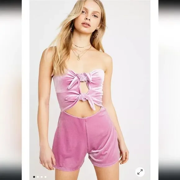 NWOT Urban Outfitters Maddie Lilac Velvet Dual Tie Front Playsuit Romper Size S - Picture 6 of 15